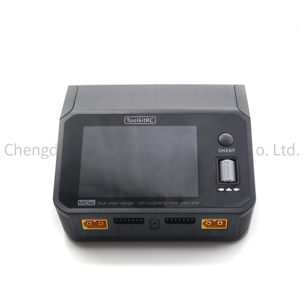 ToolkitRC M6DAC AC 200W DC 700 - Toolkitrc M6Dac Smart Charger incelemesi ve fiyatı