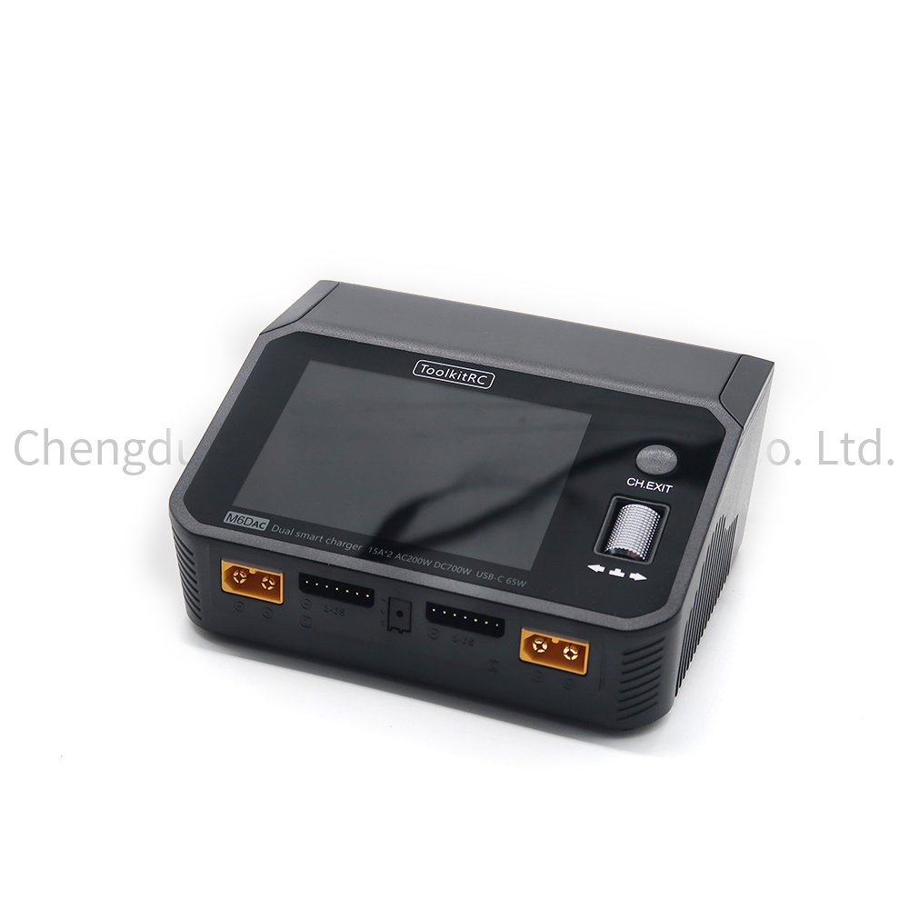 ToolkitRC M6DAC AC 200W DC 700 - Toolkitrc M6Dac Smart Charger incelemesi ve fiyatı